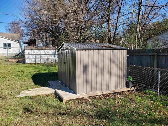 714 W 7th Street, Rector, AR 72461