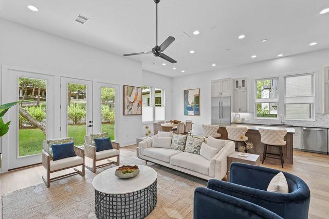 1719 Spyglass DR 14, Austin, TX 78746