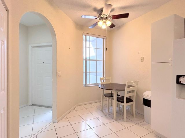 7910 Laina Lane 2, Boynton Beach, FL 33437
