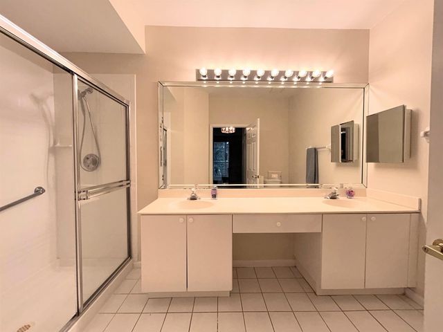 7910 Laina Lane 2, Boynton Beach, FL 33437