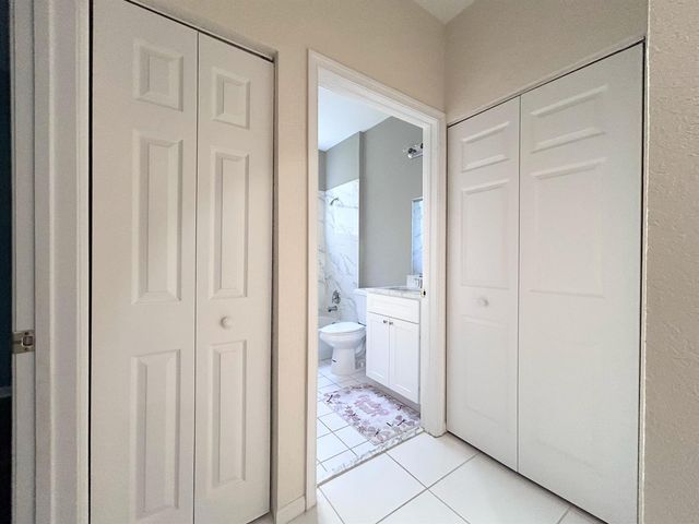 7910 Laina Lane 2, Boynton Beach, FL 33437