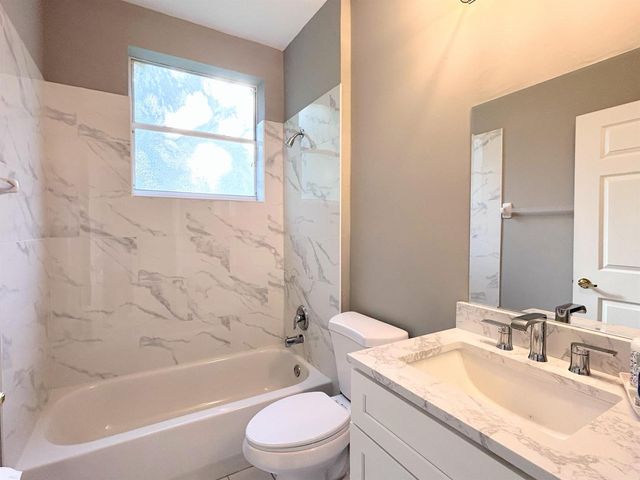7910 Laina Lane 2, Boynton Beach, FL 33437