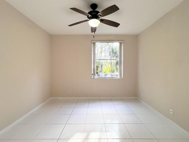 7910 Laina Lane 2, Boynton Beach, FL 33437