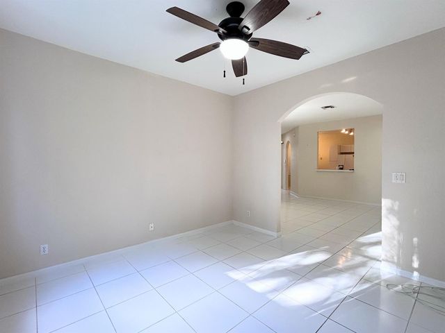 7910 Laina Lane 2, Boynton Beach, FL 33437
