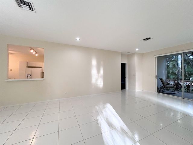 7910 Laina Lane 2, Boynton Beach, FL 33437