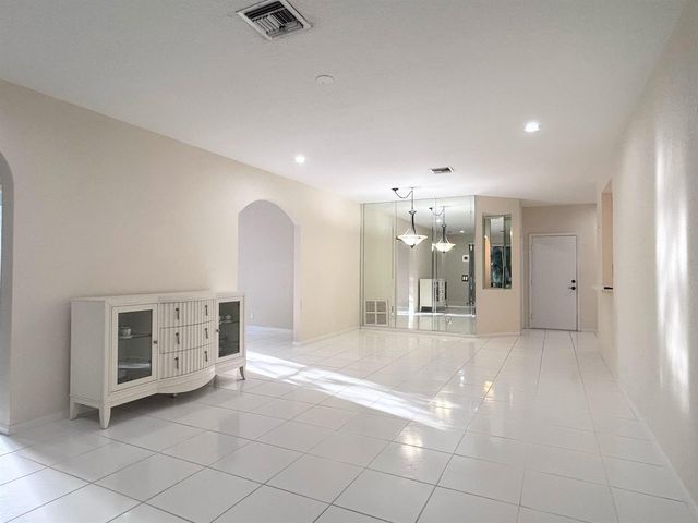 7910 Laina Lane 2, Boynton Beach, FL 33437
