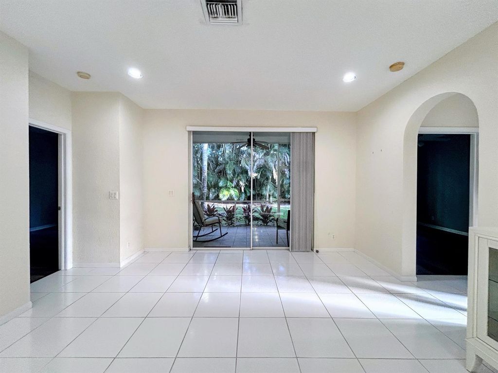 7910 Laina Lane 2, Boynton Beach, FL 33437