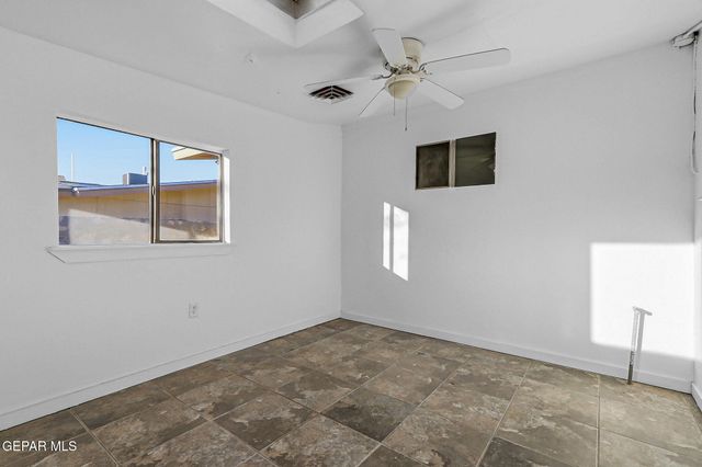 2125 Octubre Drive, El Paso, TX 79935