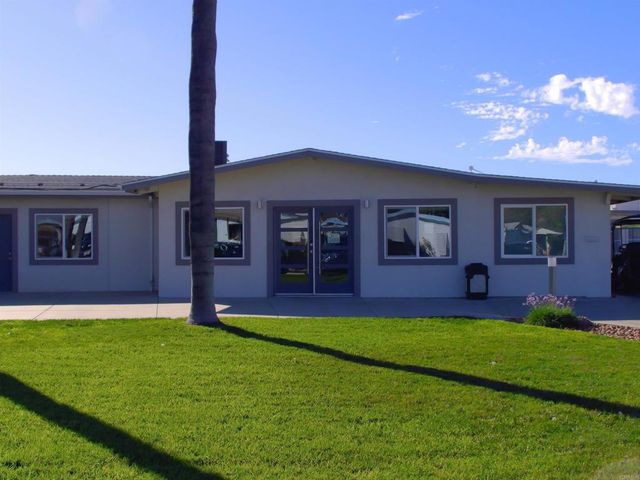 211 N Citrus Avenue 135, Escondido, CA 92027