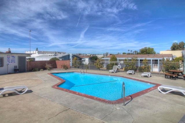 211 N Citrus Avenue 135, Escondido, CA 92027