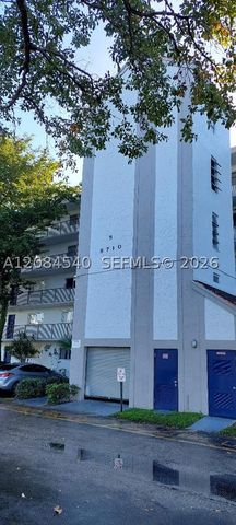 8710 N Sherman Cir 403, Miramar, FL 33025