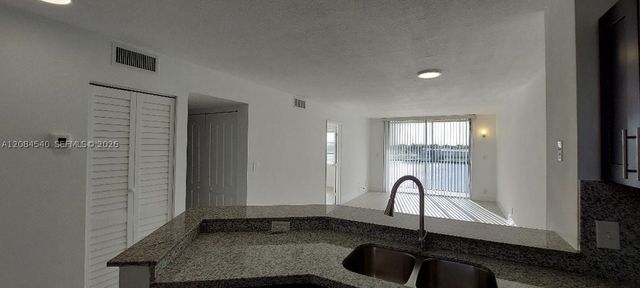 8710 N Sherman Cir 403, Miramar, FL 33025