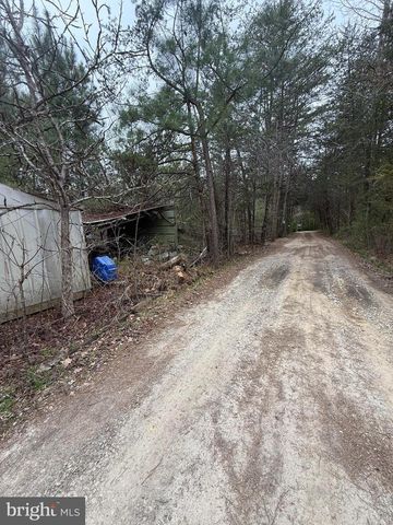 5300 HAMS FORD RD, Woodford, VA 22580