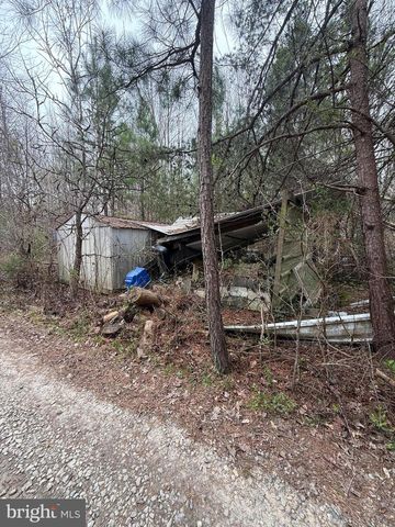 5300 HAMS FORD RD, Woodford, VA 22580