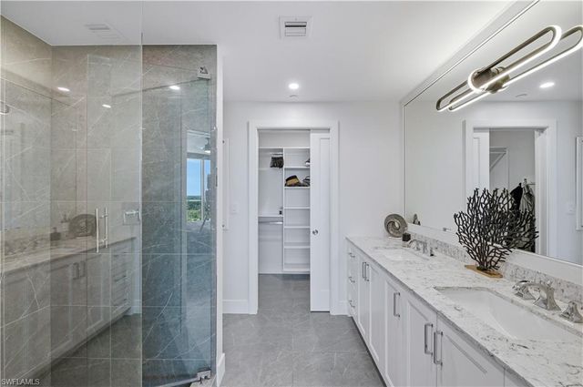 13925 Old Coast RD 1706, Naples, FL 34110