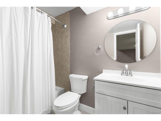 22027 E Jamison Pl, Aurora, CO 80016