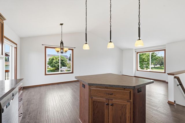 279 Kiso Avenue, Shakopee, MN 55379
