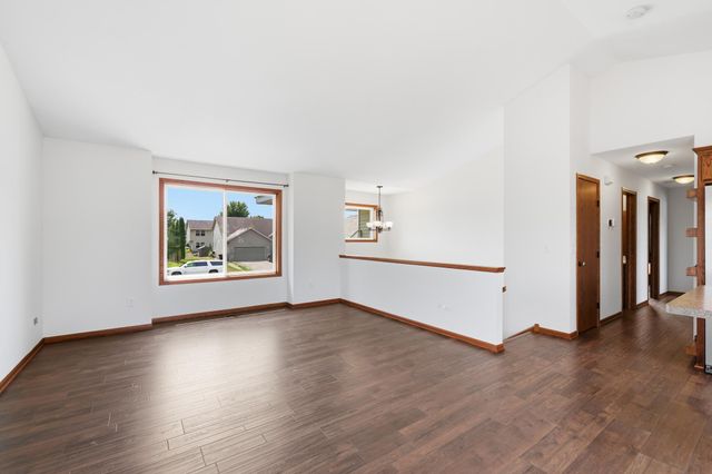 279 Kiso Avenue, Shakopee, MN 55379