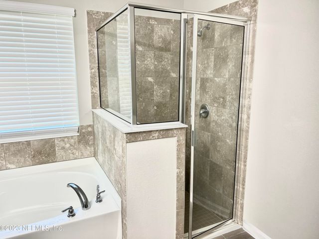 574 NORTHSIDE Drive S, Jacksonville, FL 32218