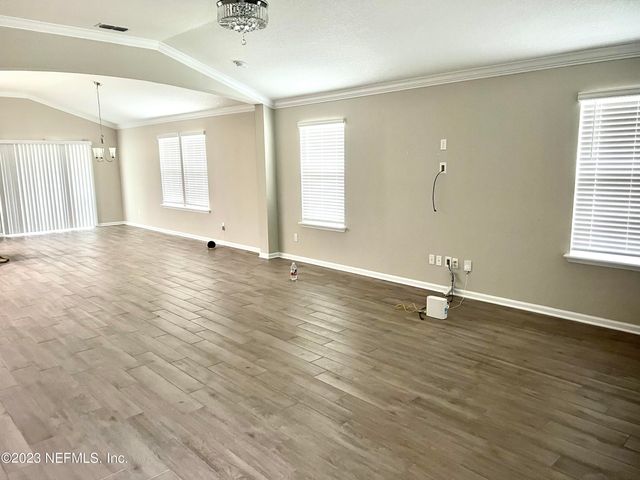574 NORTHSIDE Drive S, Jacksonville, FL 32218
