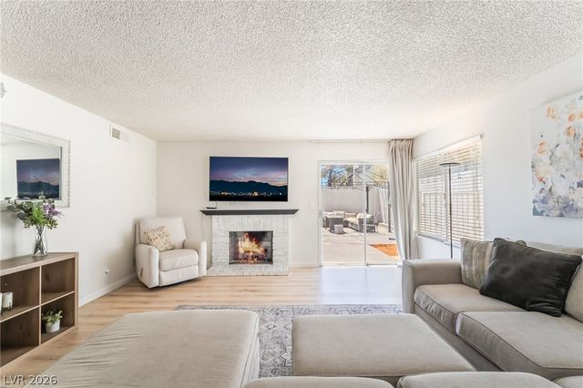 6999 Mountain Moss Drive, Las Vegas, NV 89147