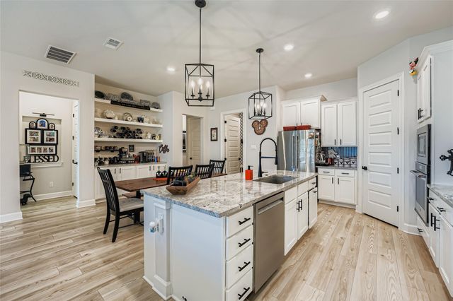 17721 Clairess LN, Manor, TX 78653