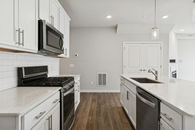 4860 Avery Court, Eagan, MN 55123