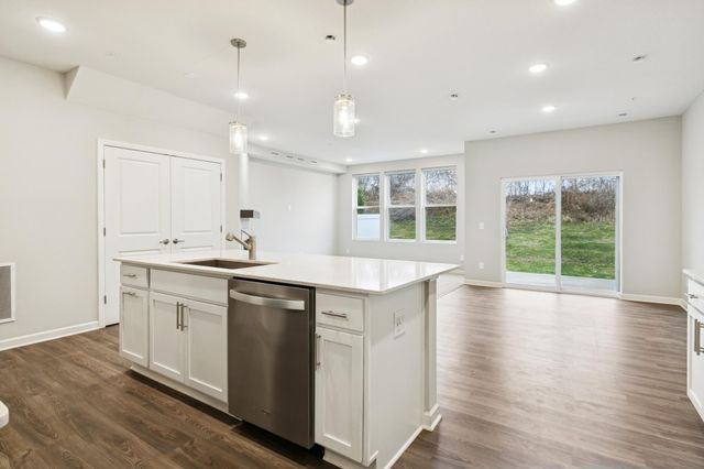 4860 Avery Court, Eagan, MN 55123