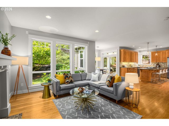 9325 Nw HOPEDALE Ct, Portland, OR 97229
