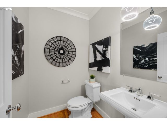9325 Nw HOPEDALE Ct, Portland, OR 97229