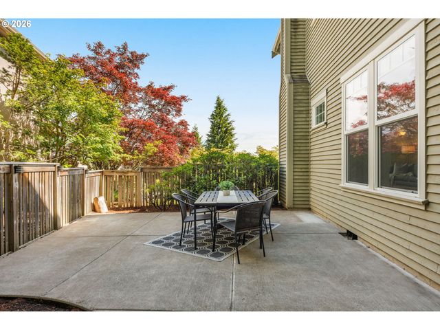 9325 Nw HOPEDALE Ct, Portland, OR 97229