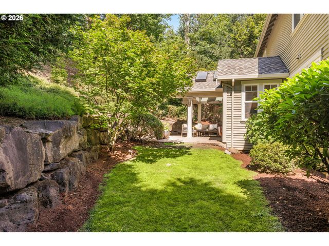 9325 Nw HOPEDALE Ct, Portland, OR 97229
