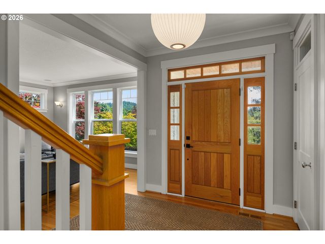 9325 Nw HOPEDALE Ct, Portland, OR 97229