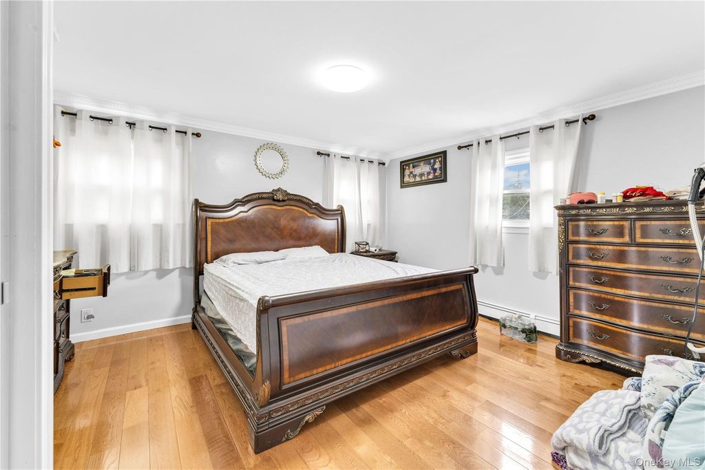 921 N Fletcher Avenue, Valley Stream, NY 11580 — photo 2