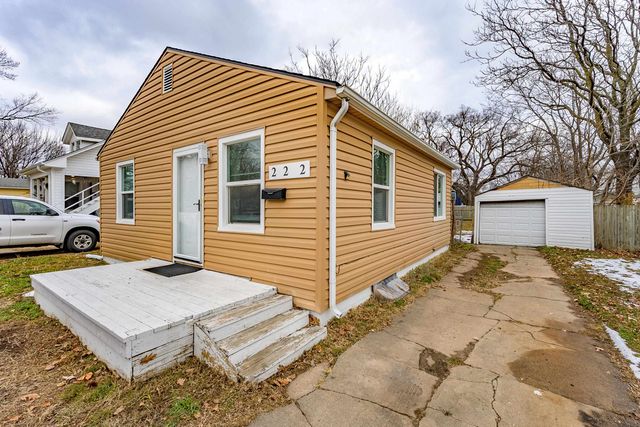 222 N Fern St, Wichita, KS 67203