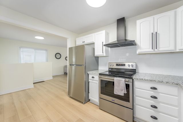 222 N Fern St, Wichita, KS 67203