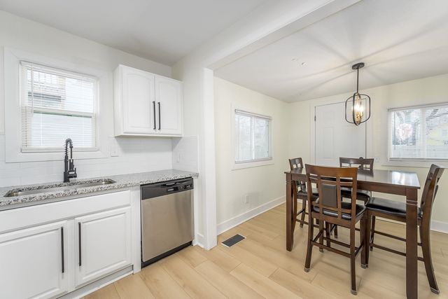 222 N Fern St, Wichita, KS 67203