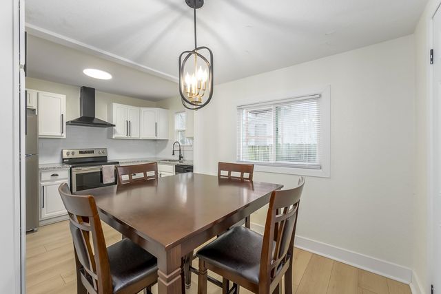 222 N Fern St, Wichita, KS 67203