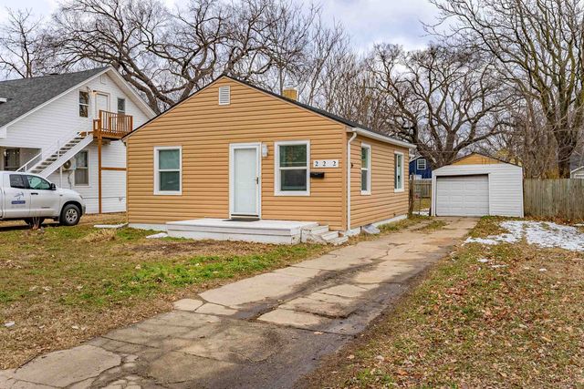 222 N Fern St, Wichita, KS 67203