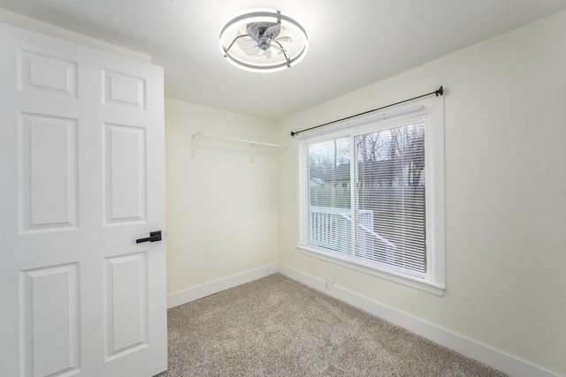 222 N Fern St, Wichita, KS 67203