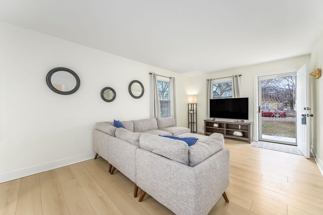 222 N Fern St, Wichita, KS 67203