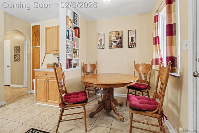 41890 E Ann Arbor Trail, Plymouth, MI 48170