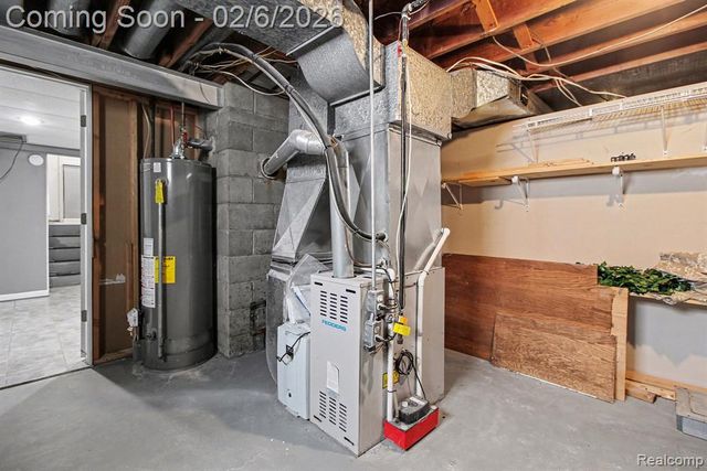 41890 E Ann Arbor Trail, Plymouth, MI 48170