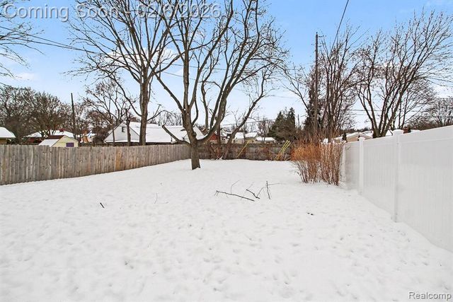 41890 E Ann Arbor Trail, Plymouth, MI 48170