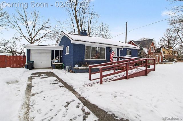 41890 E Ann Arbor Trail, Plymouth, MI 48170