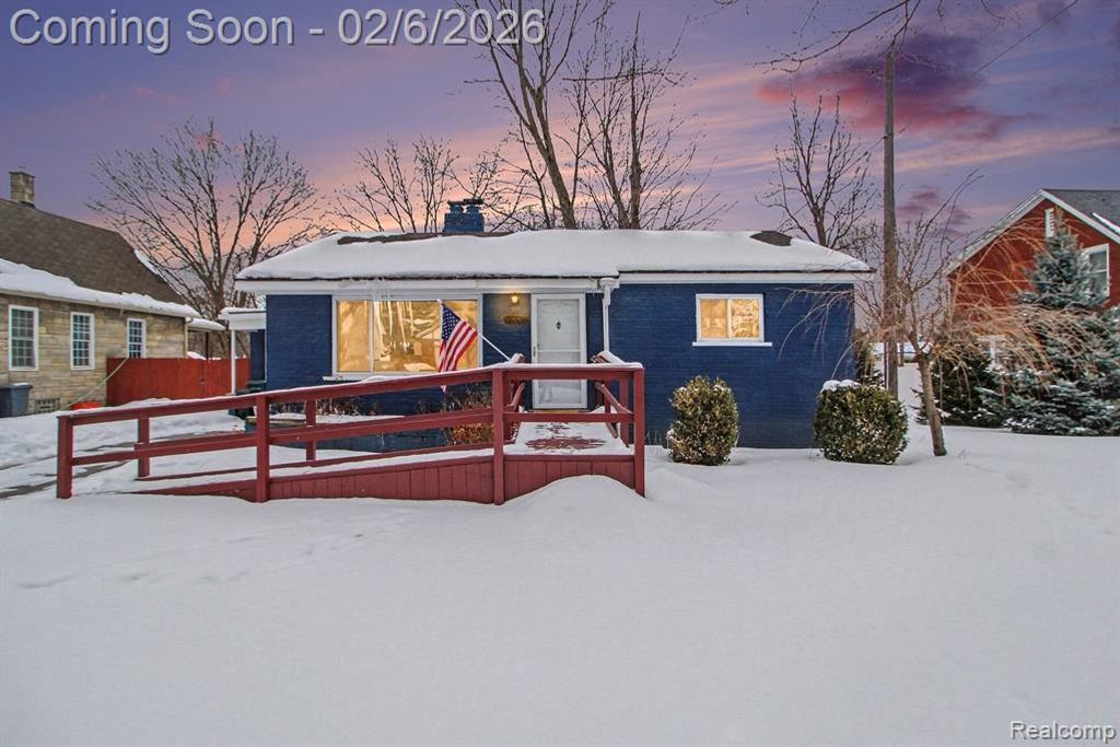 41890 E Ann Arbor Trail, Plymouth, MI 48170