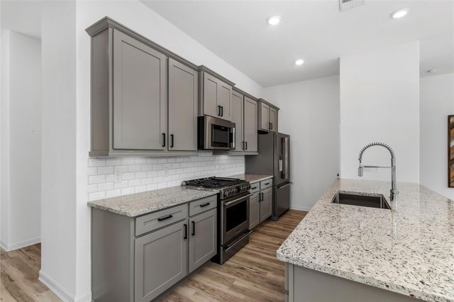 650 Aspen Falls Ct, Conroe, TX 77304