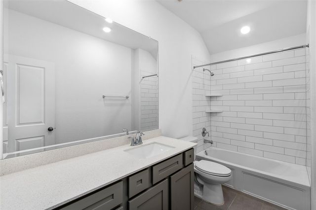 650 Aspen Falls Ct, Conroe, TX 77304