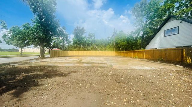 5622 Grace Point Lane, Houston, TX 77048