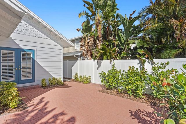 3408 W PALMIRA AVENUE, Tampa, FL 33629